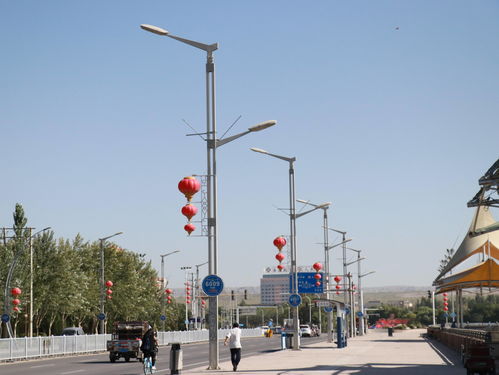 庫(kù)爾勒市77條道路更換12000盞led路燈